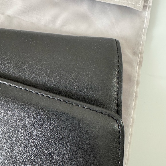 Vintage DIOR clutch, excellent condition! Authentic - Picture 9 of 15